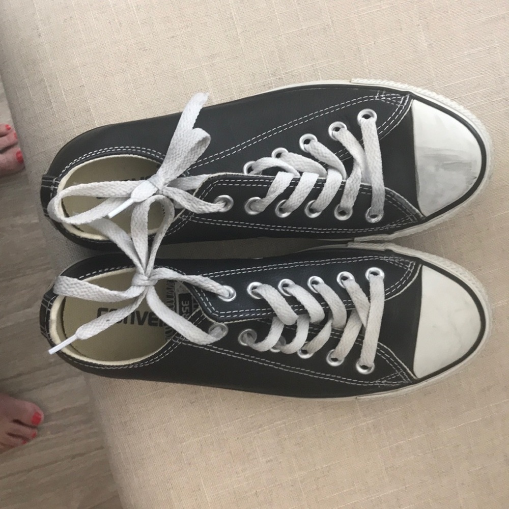 Black Leather converse lowtops